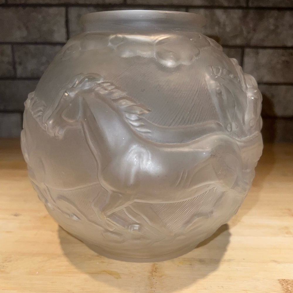 RARE Vintage 1930s Art Deco Satined Ball Vase by Karl Zentner Galloping Horses